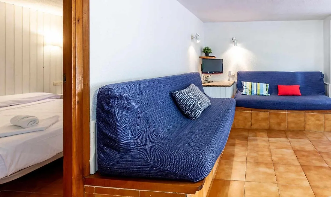 Carrilet 37 Bxs Apartamento Con Terraza サガロ