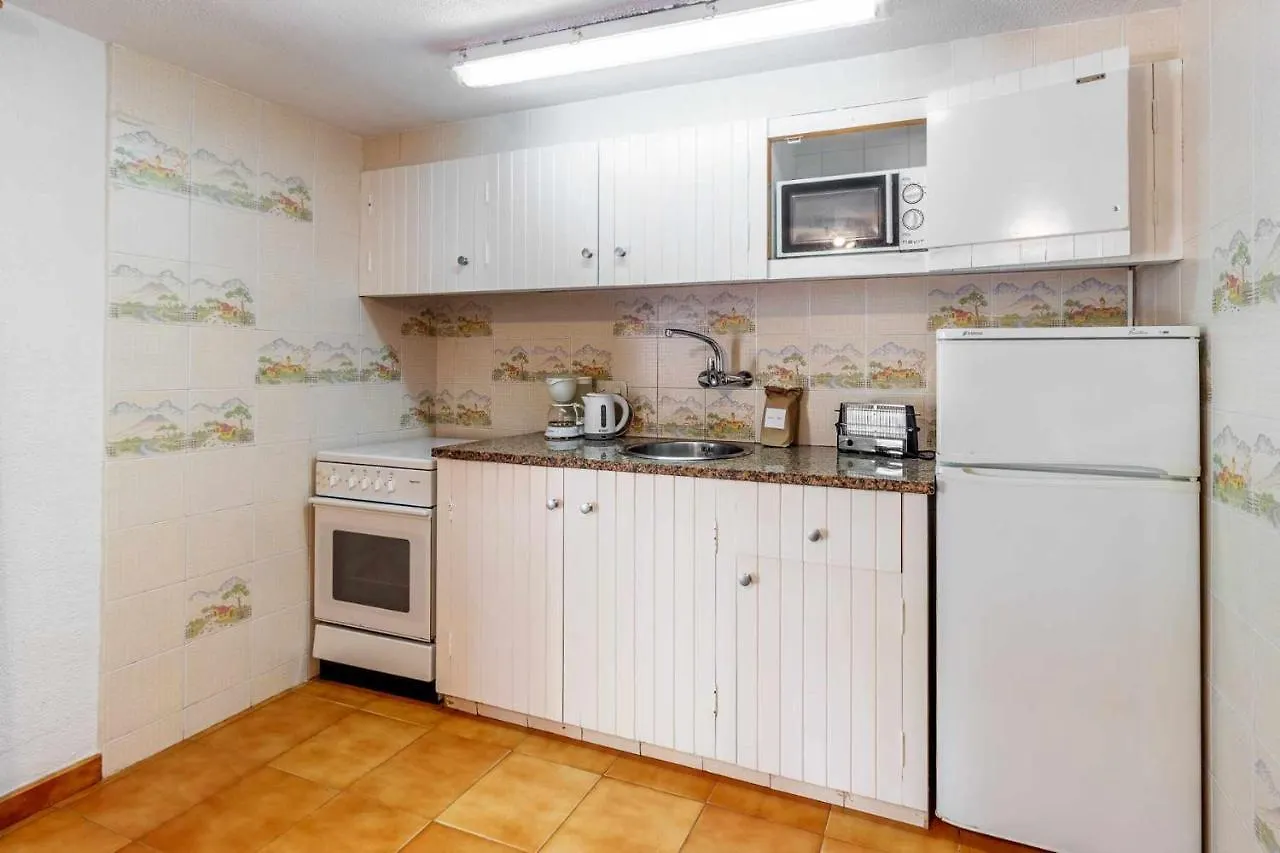 Carrilet 37 Bxs Apartamento Con Terraza サガロ アパート